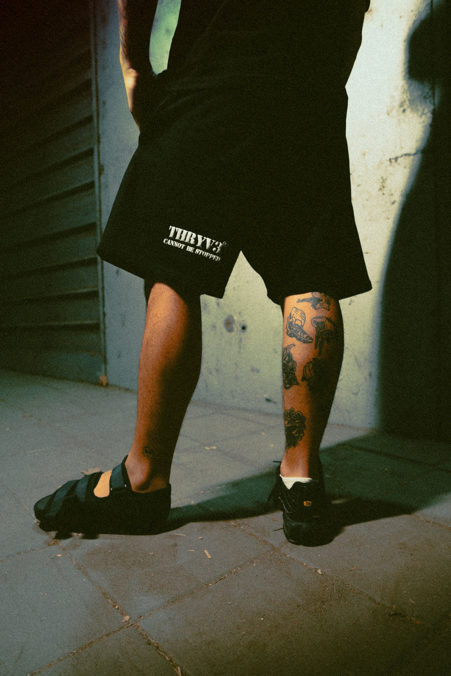 LOGO ESSENTIAL SHORTS