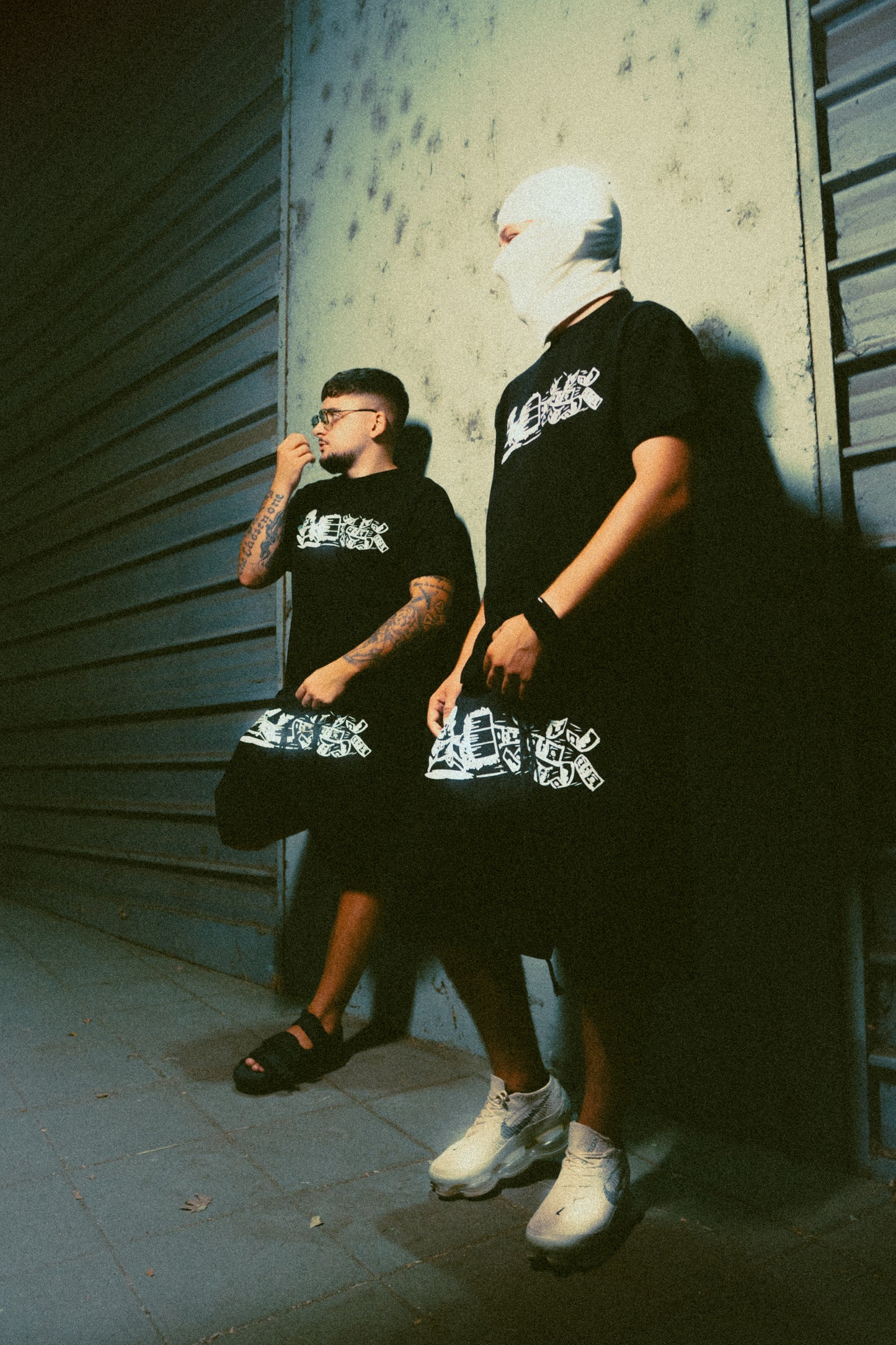 LOGO ESSENTIAL SHORTS